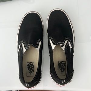 Black Slip-on Vans